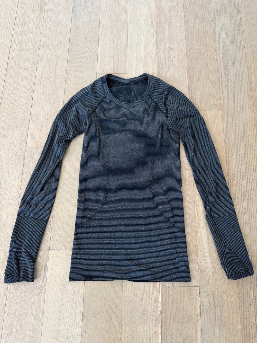 Lululemon Swiftly Tech Long Sleeve - Size 2